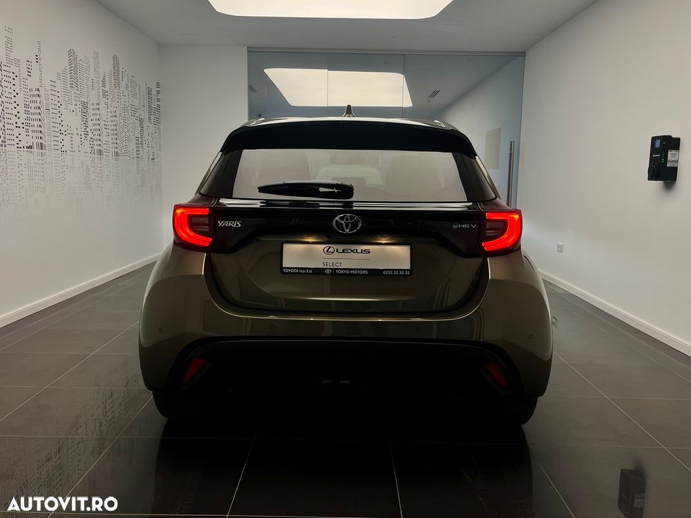 Toyota Yaris 1.5 VVT-i HSD Dynamic - 8