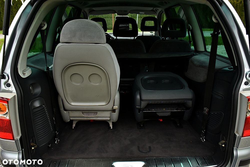 Ford Galaxy TDI Ghia - 6