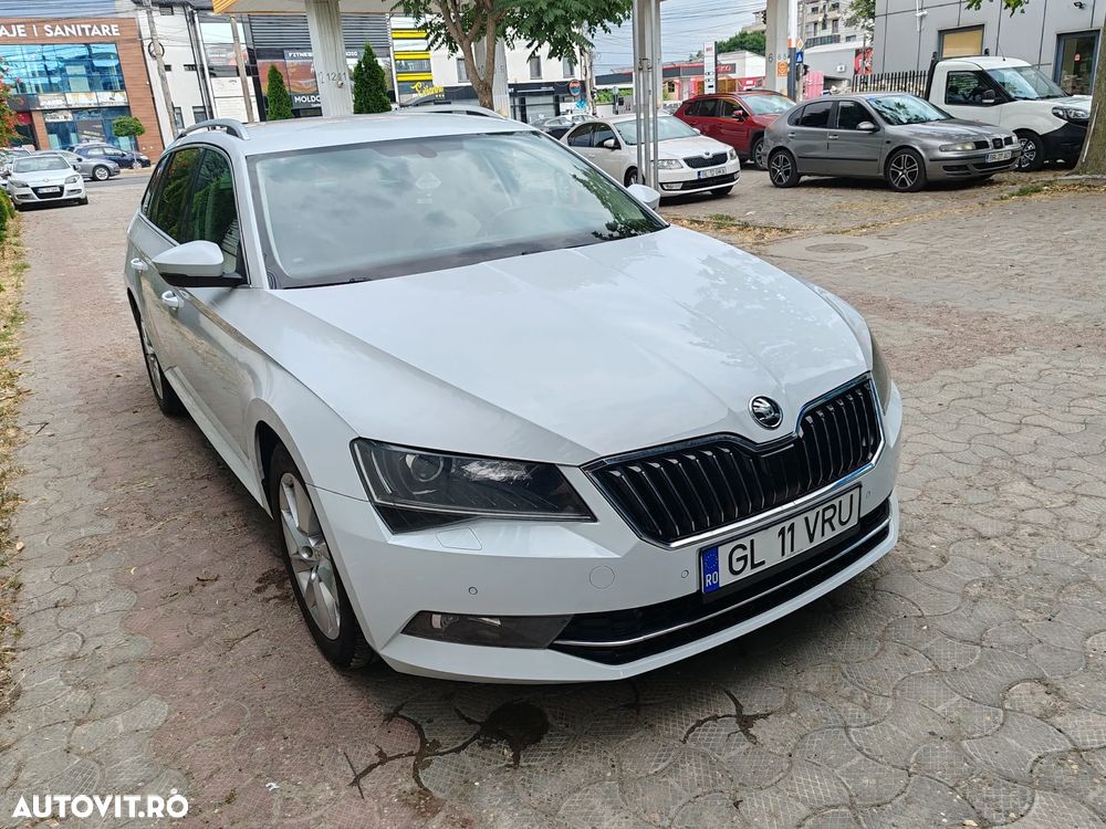 Skoda Superb 2.0 TDI DSG Ambition - 2