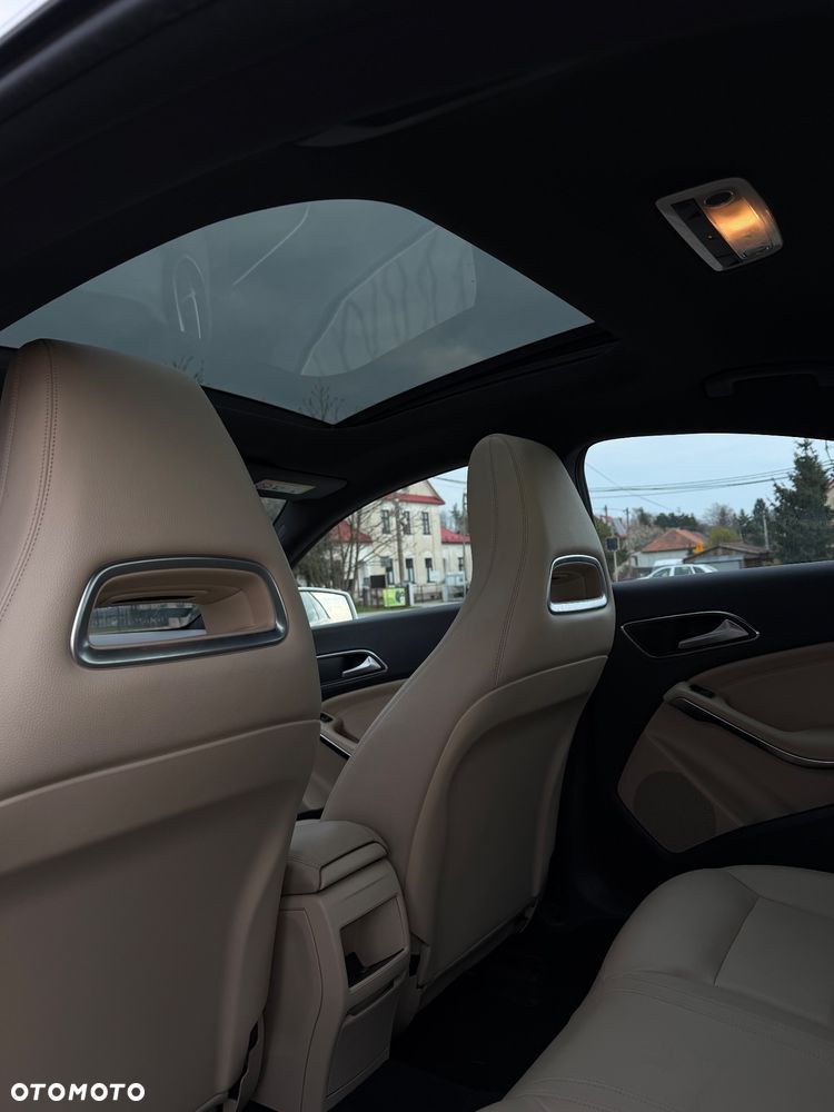 Mercedes-Benz CLA 200 7G-DCT - 15