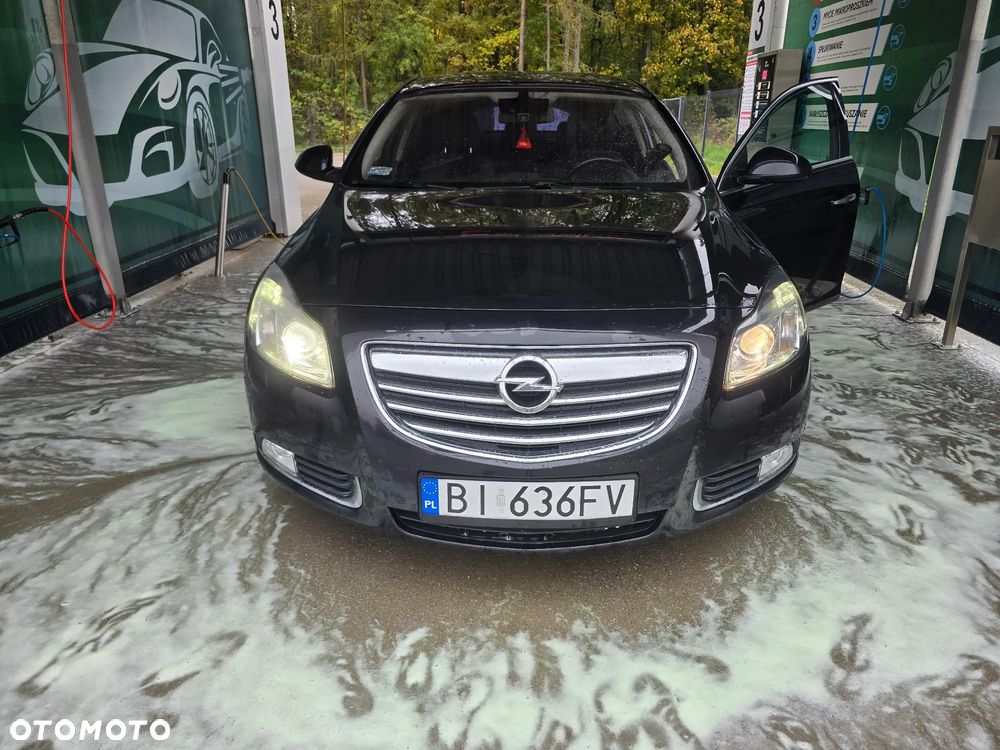 Opel Insignia - 1