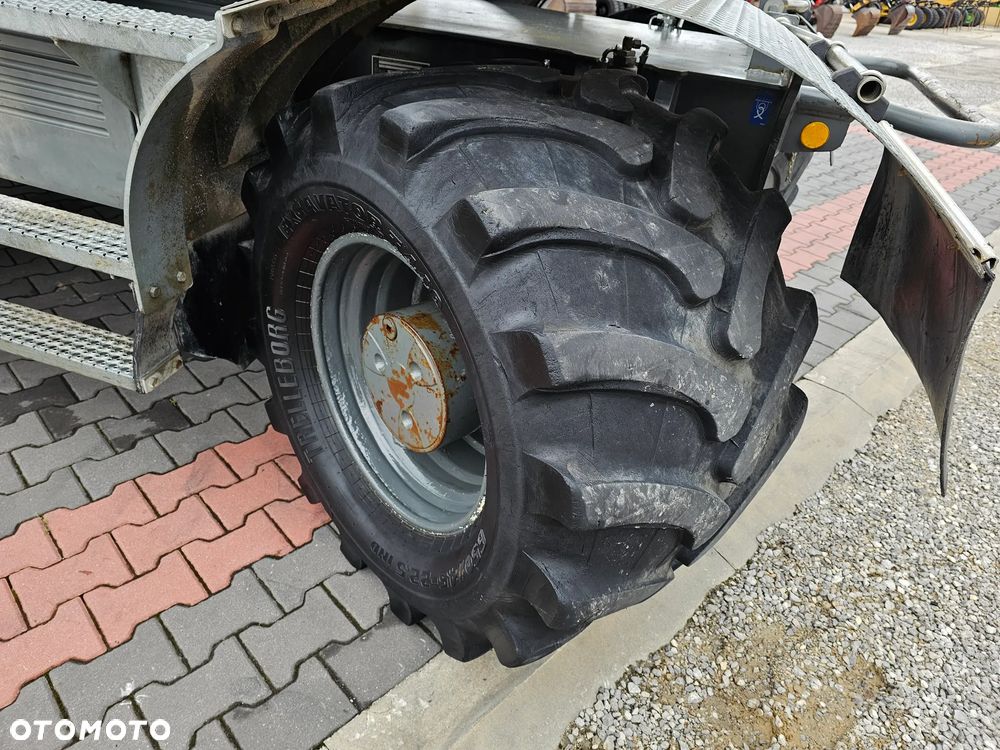 Liebherr A 916 - 29
