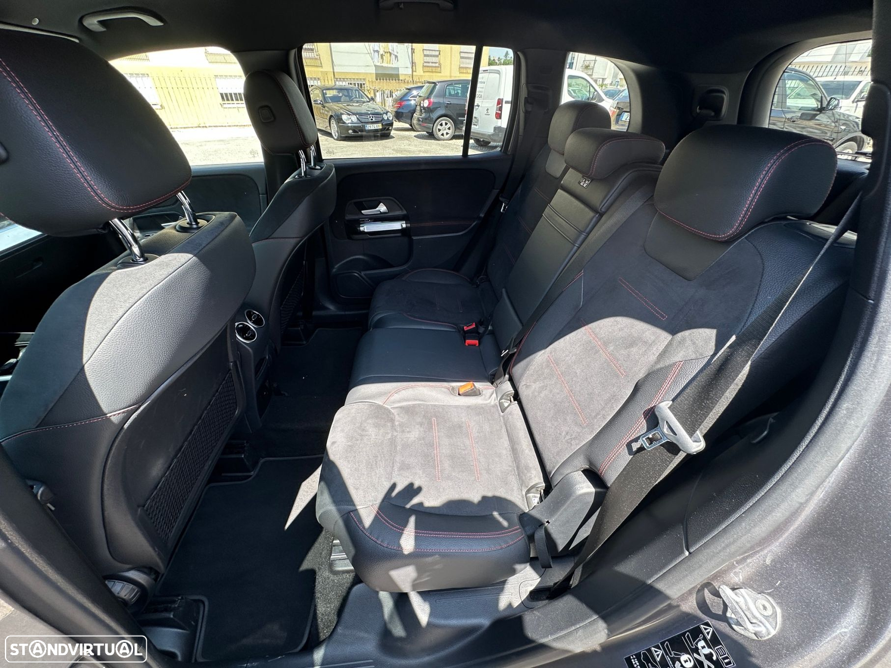 Mercedes-Benz GLB 200 AMG Line - 12