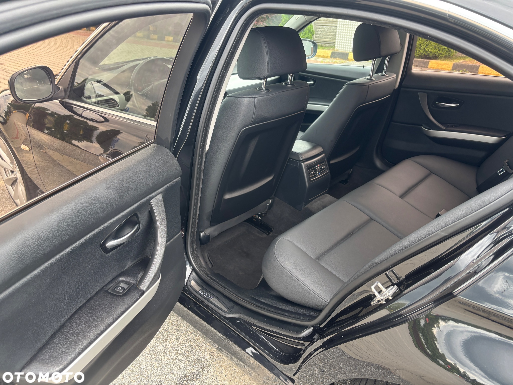 BMW Seria 3 318d - 29