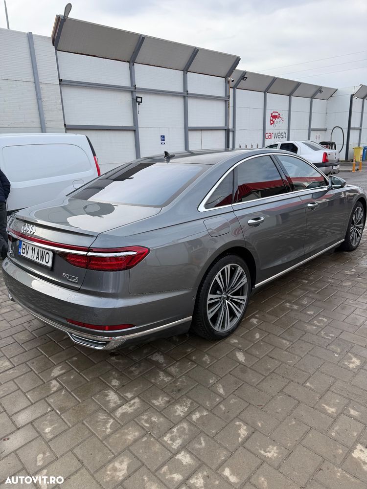 Audi A8 - 7