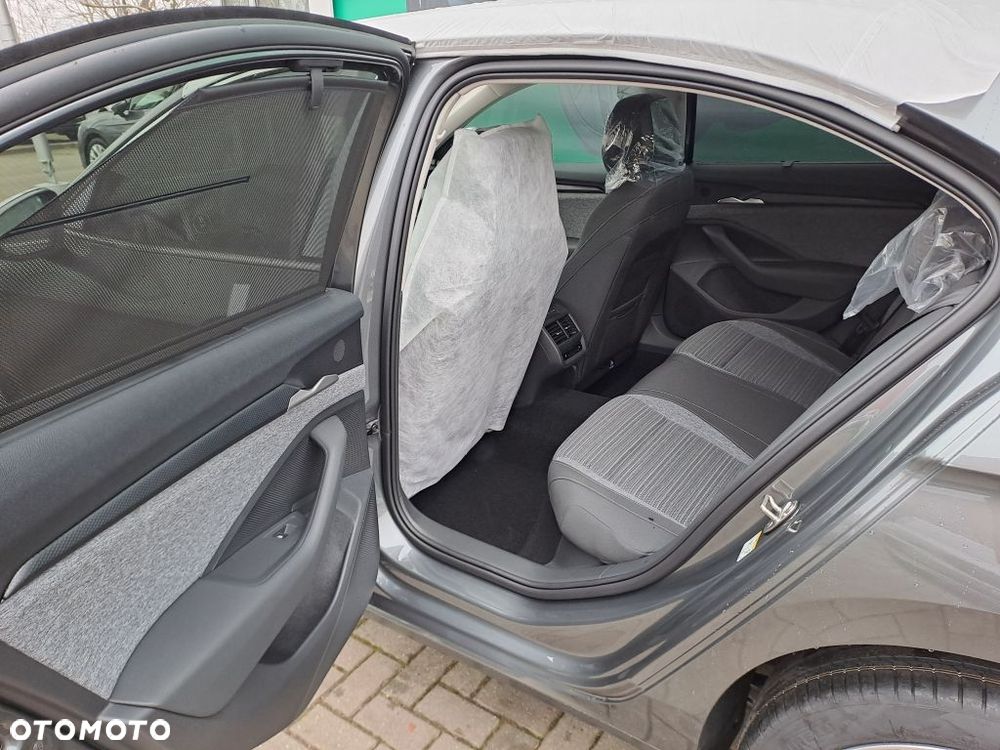 Skoda Superb 2.0 TDI SCR 4x4 Drive DSG - 7