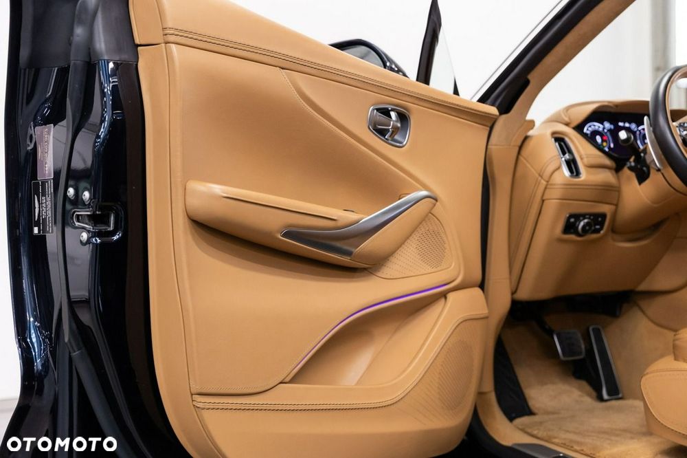Aston Martin DBX Standard - 35