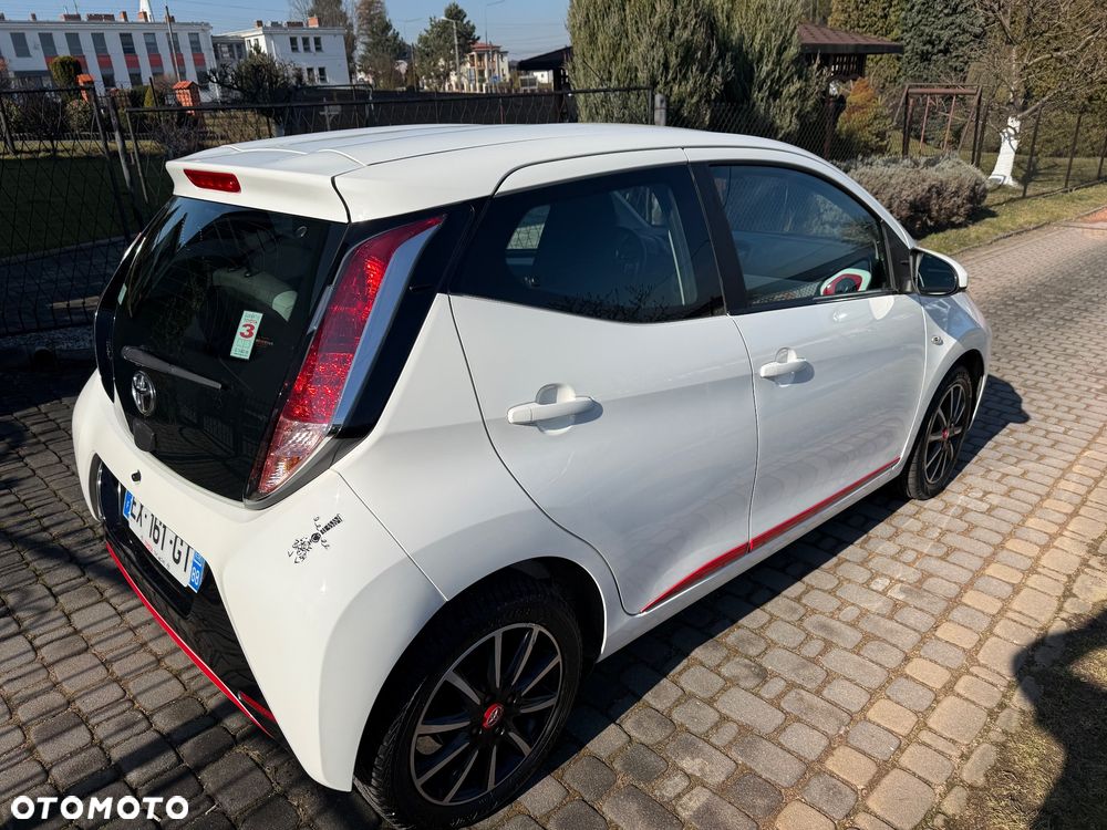 Toyota Aygo x-clusiv - 5