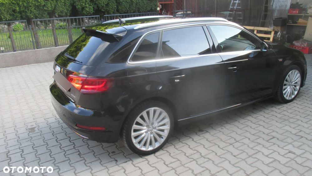 Audi A3 Sportback 1.4 TFSI e-tron S line Sportpaket - 5