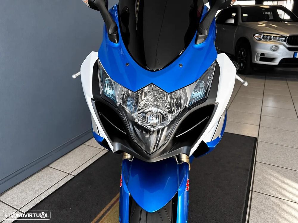 Suzuki GSX-R - 4
