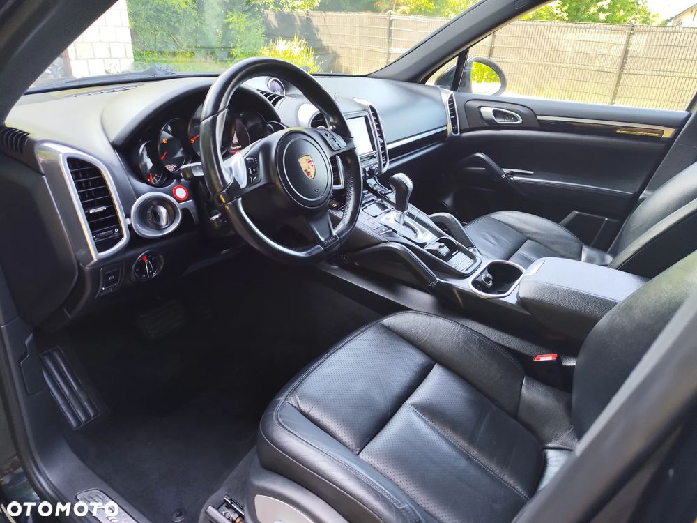Porsche Cayenne Platinum Edition - 19