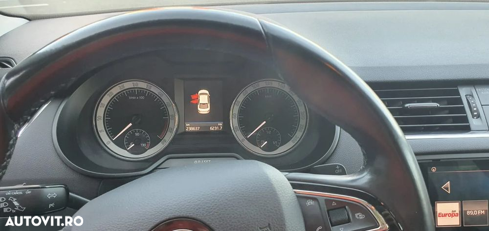 Skoda Octavia 2.0 TDI DSG Ambition - 7