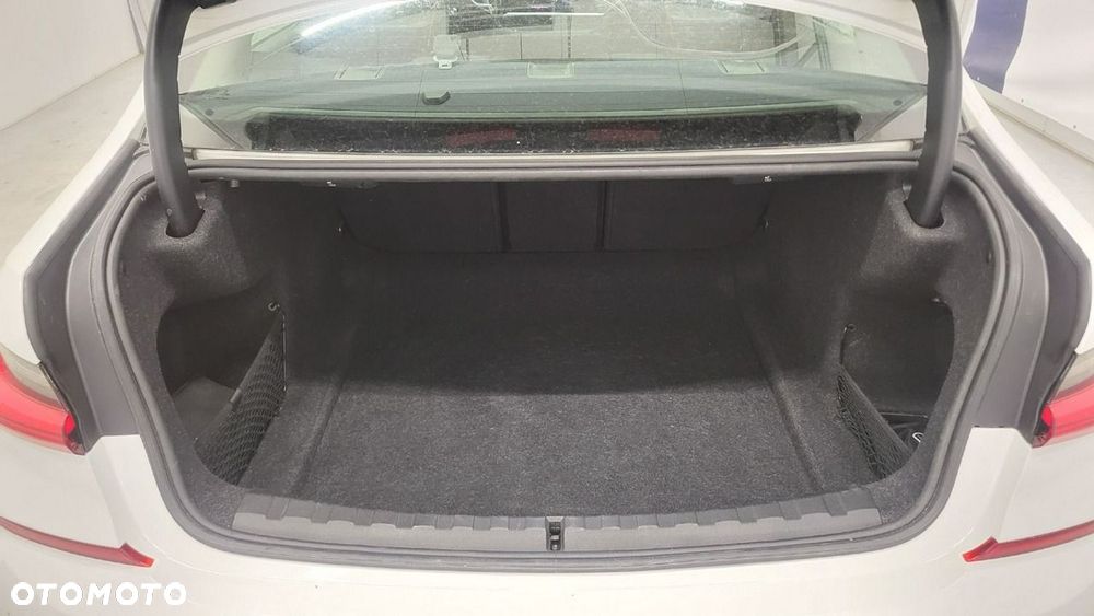 BMW Seria 3 - 23