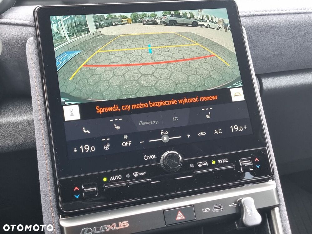 Lexus LBX - 22