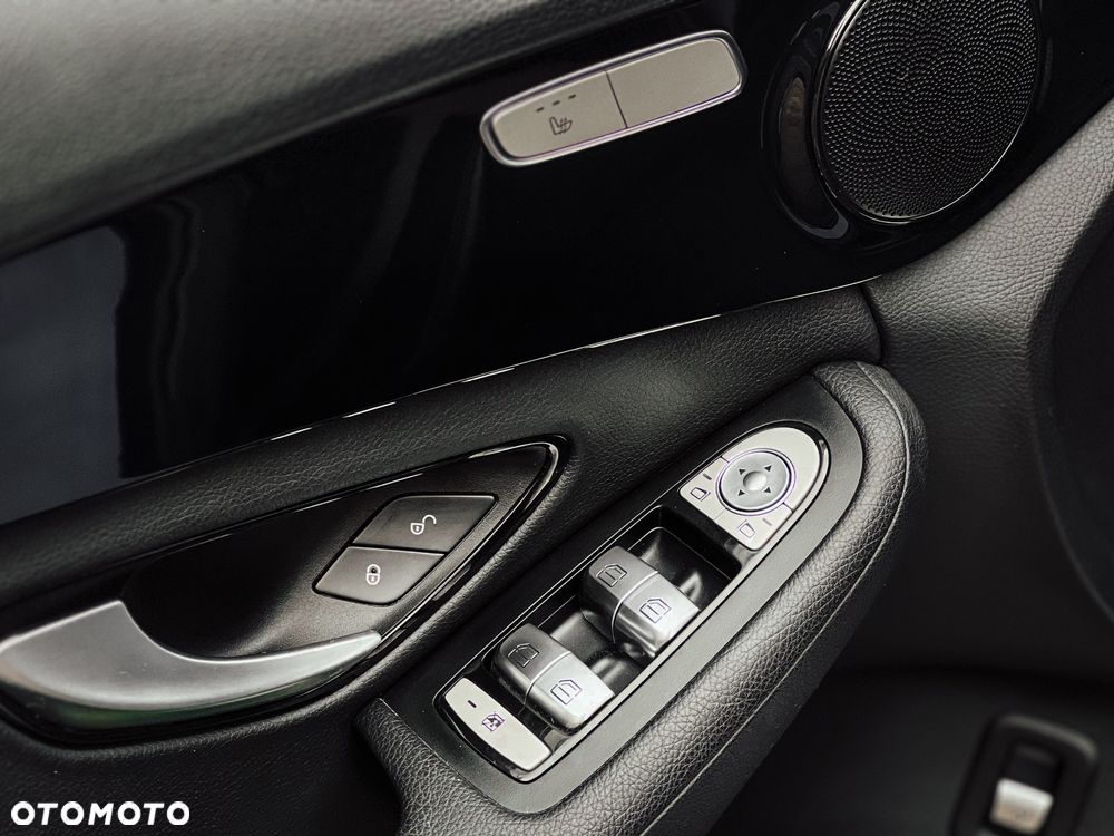 Mercedes-Benz Klasa C 220 CDI BlueEff Edition Avantgarde - 18
