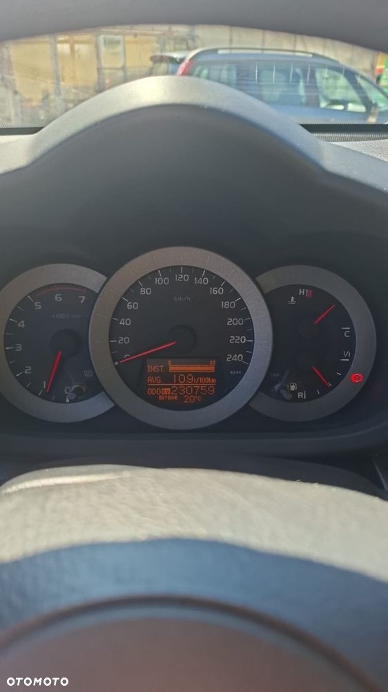 Toyota RAV4 2.2 D-4D Premium - 7
