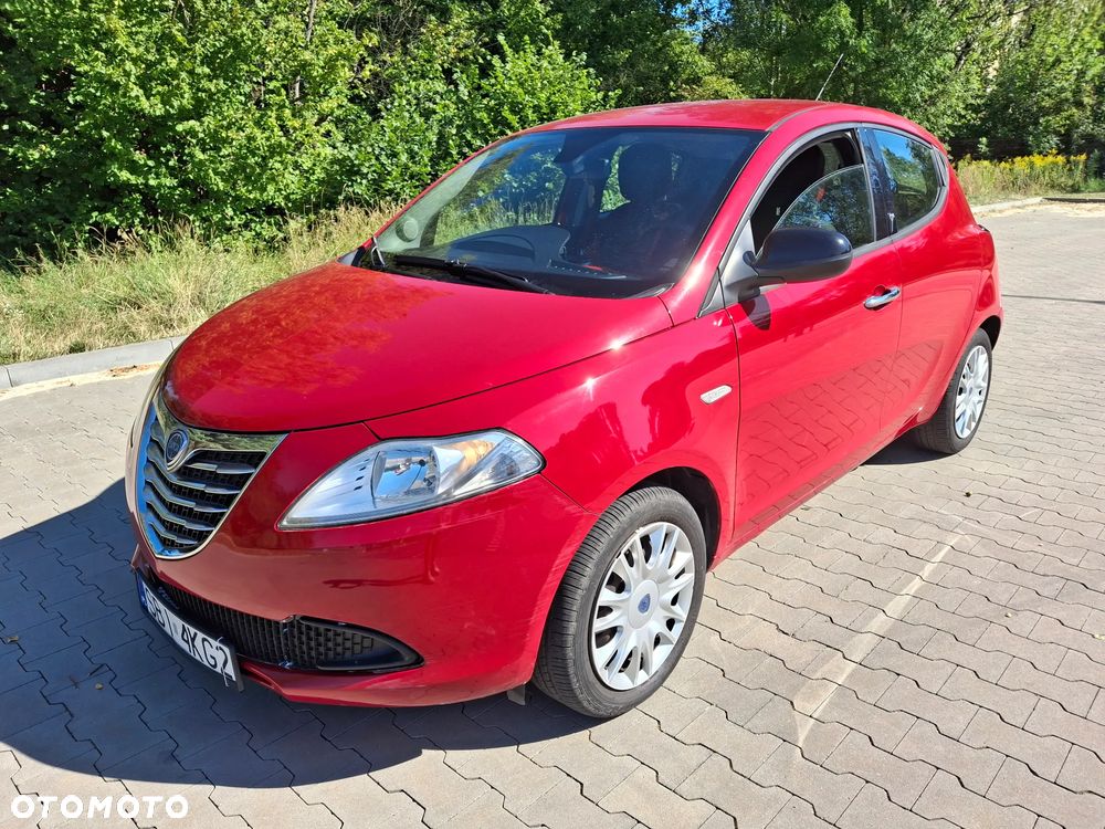Lancia Ypsilon - 1