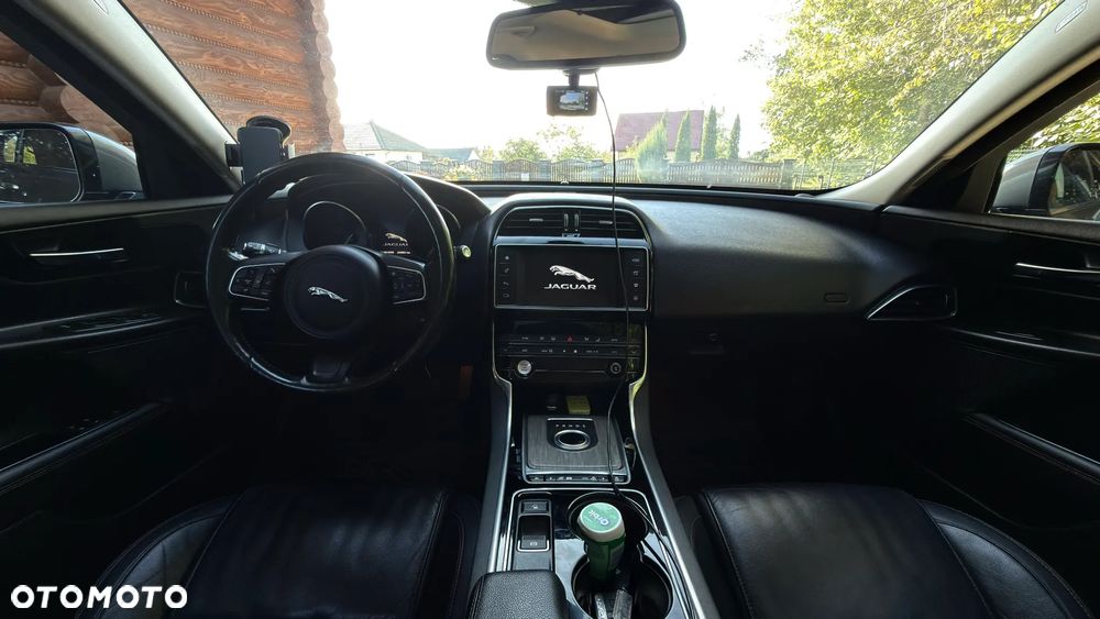 Jaguar XE E-Performance Portfolio - 4