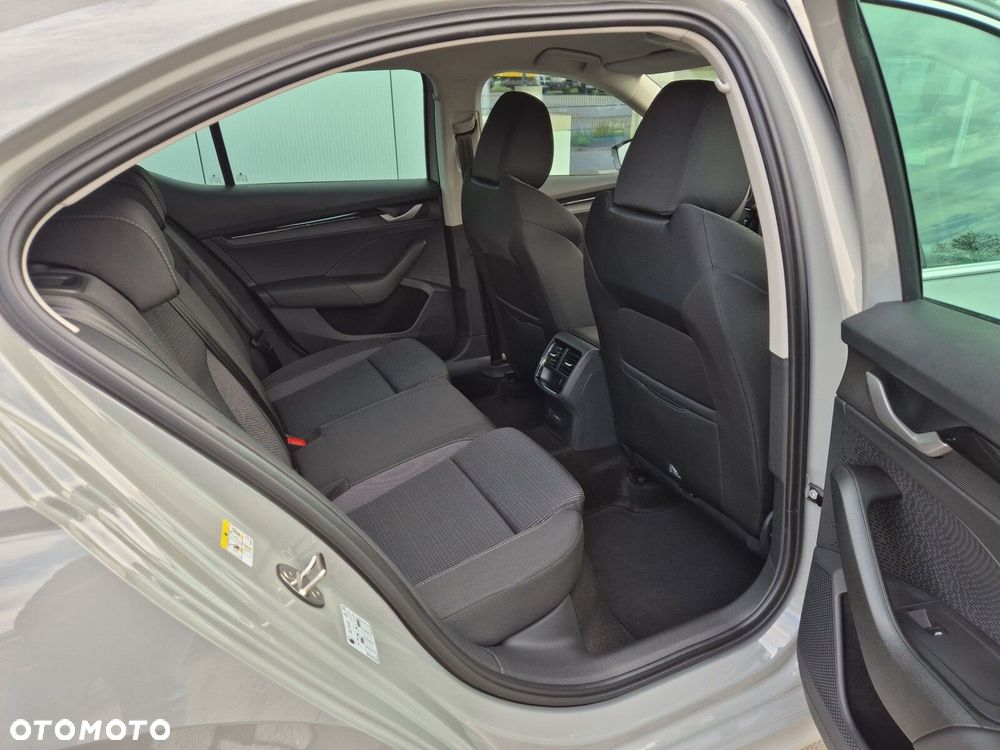 Skoda Octavia 1.5 TSI mHEV Drive Selection DSG - 16