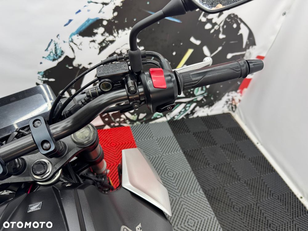 Honda CB - 25