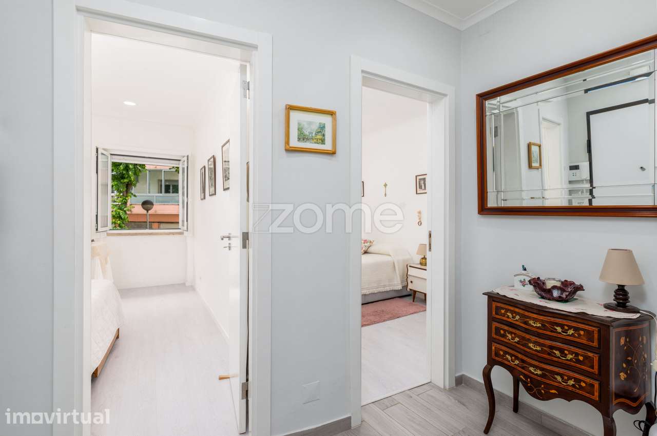 T2 Renovado | Buraca | Pronto a Habitar - Grande imagem: 2/31