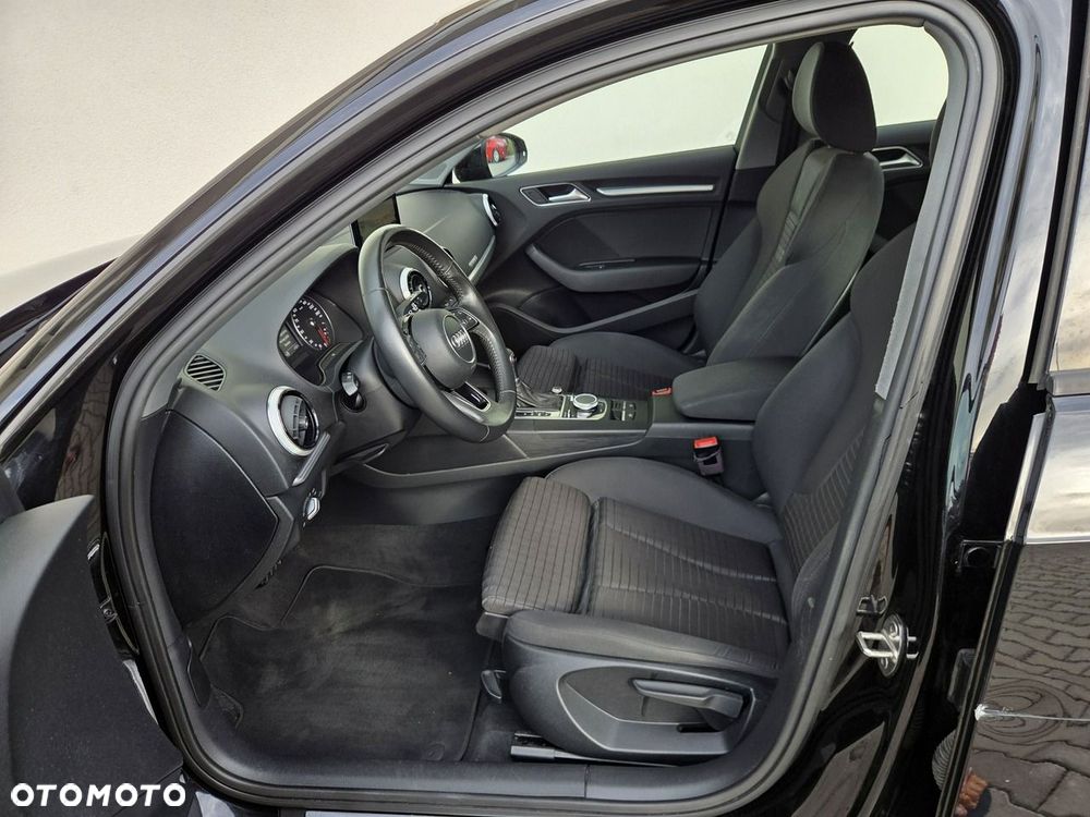 Audi A3 Sportback - 8