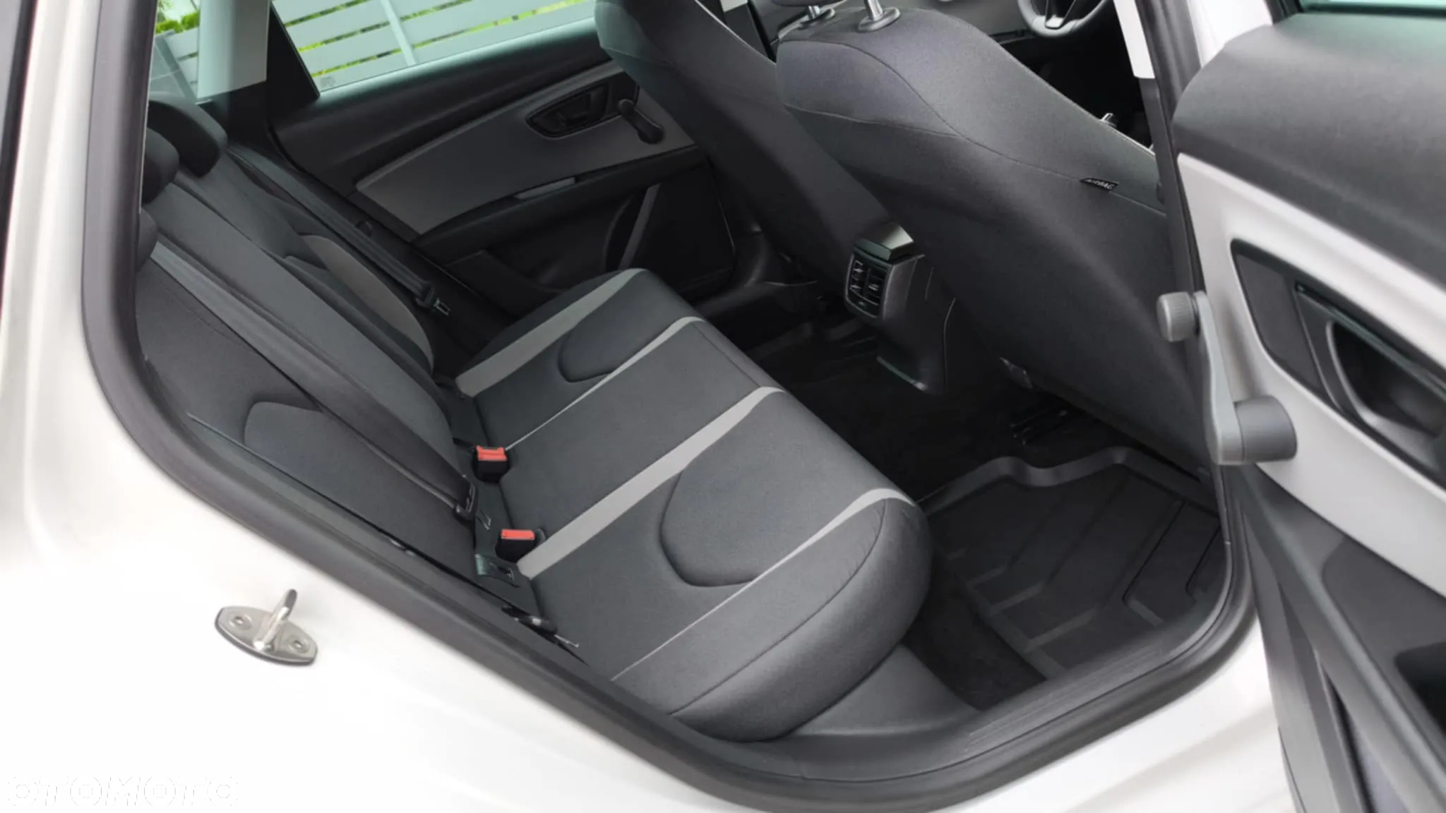 Seat Leon 1.6 TDI Reference - 20