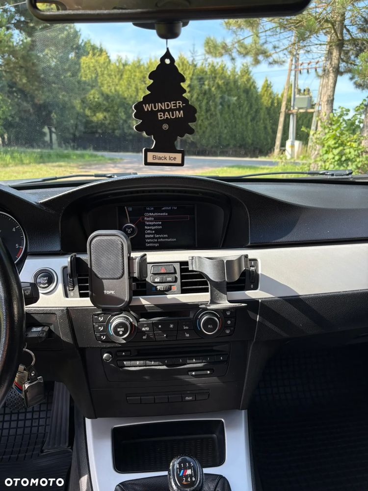 BMW Seria 3 320d - 29