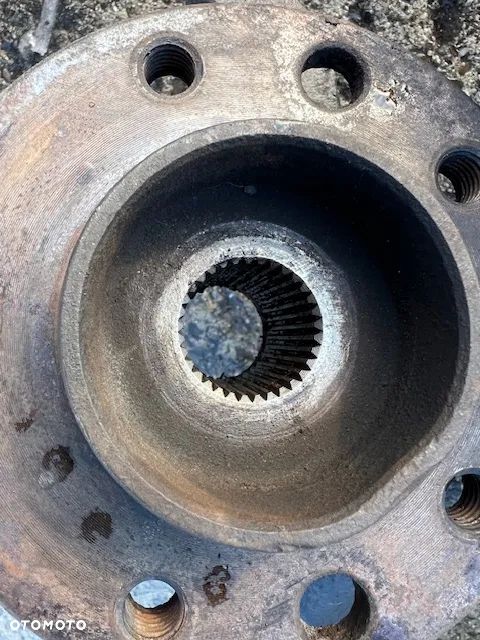 Piasta zwrotnica koła przednia przód MC Person Opel Astra III H 5 śrub. - 2