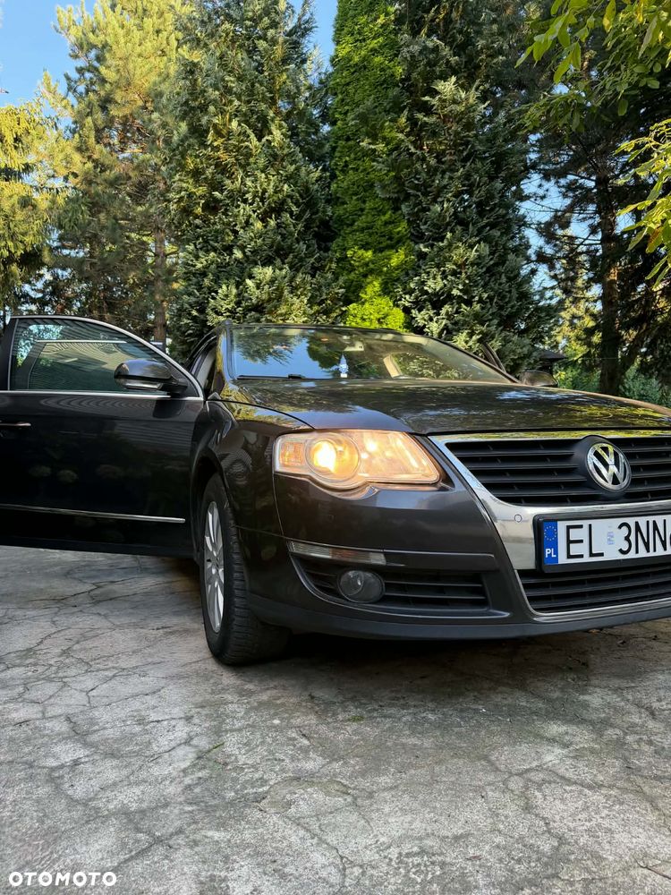 Volkswagen Passat 2.0 TDI Comfortline DSG - 19