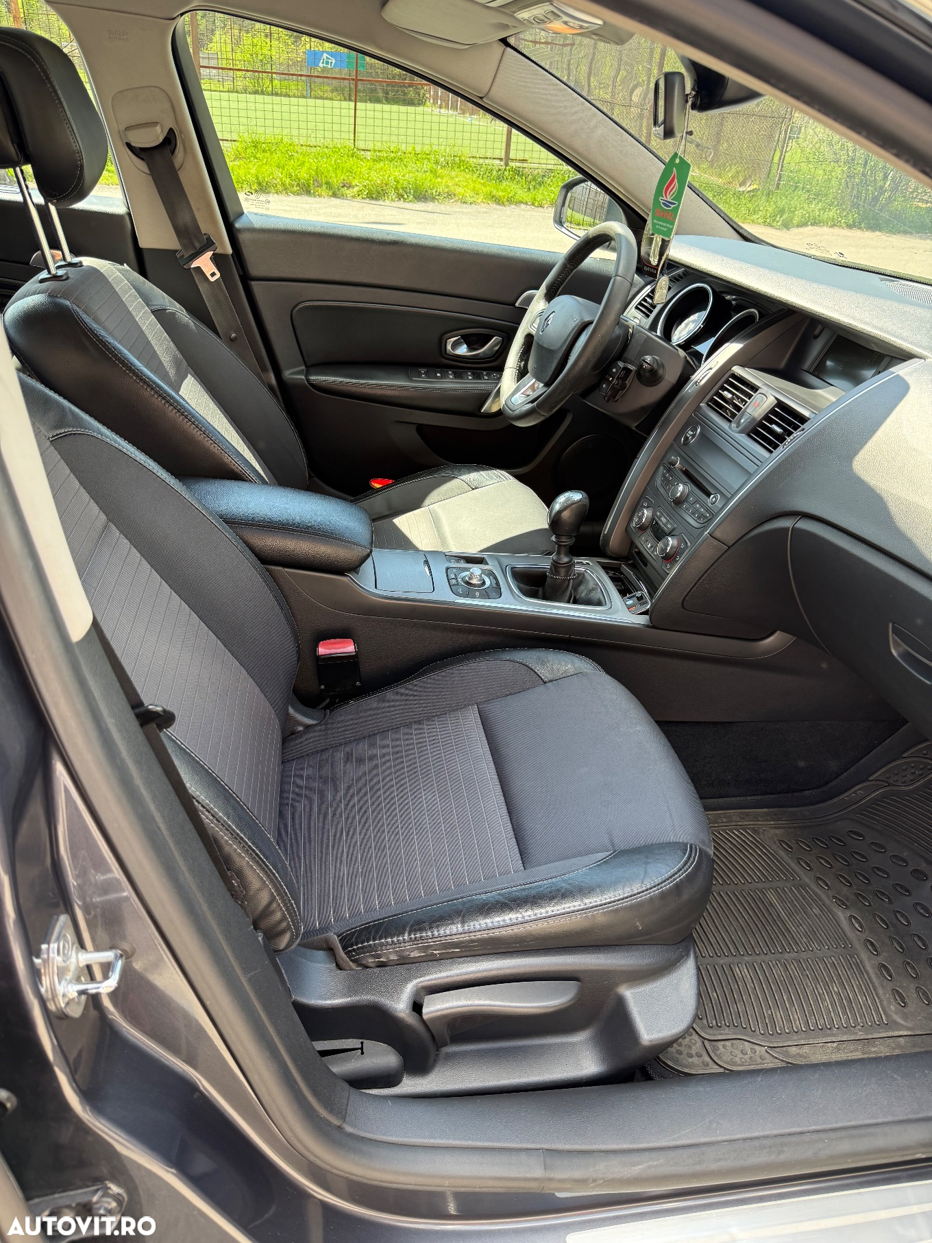 Renault Latitude - 6