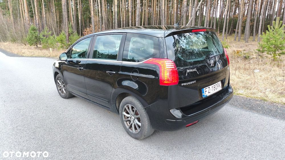 Peugeot 5008 - 12