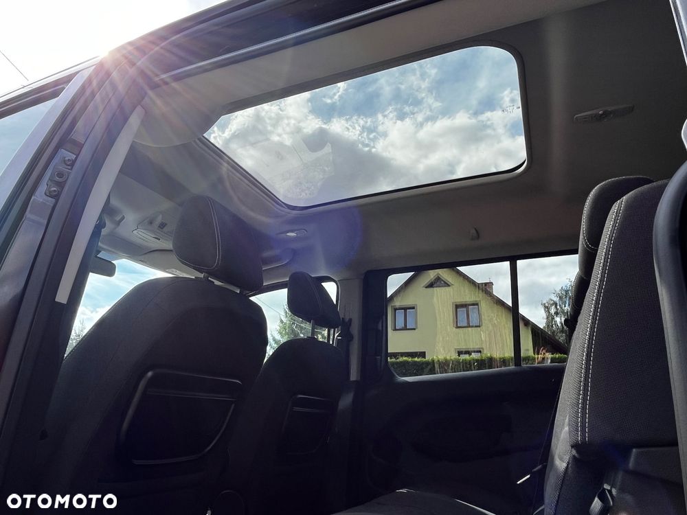 Ford Tourneo Connect Grand - 14