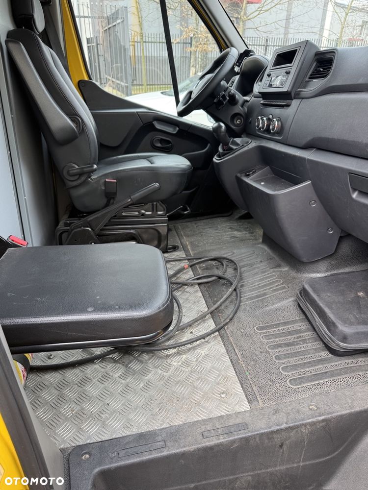 Renault e-Master - 5