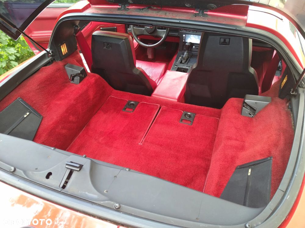 Chevrolet Corvette - 31