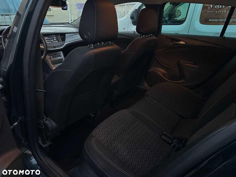 Opel Astra 1.6 CDTI Sport - 8