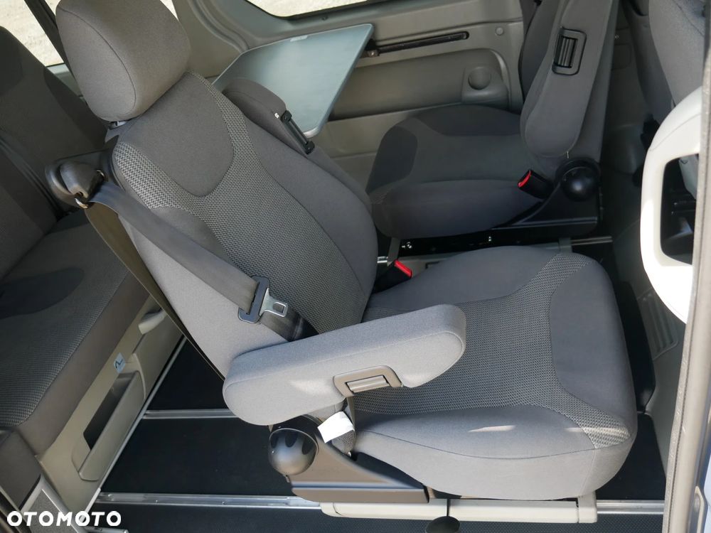Opel Vivaro - 28