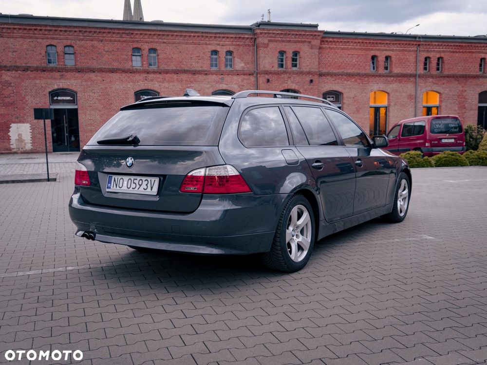 BMW Seria 5 525d - 6