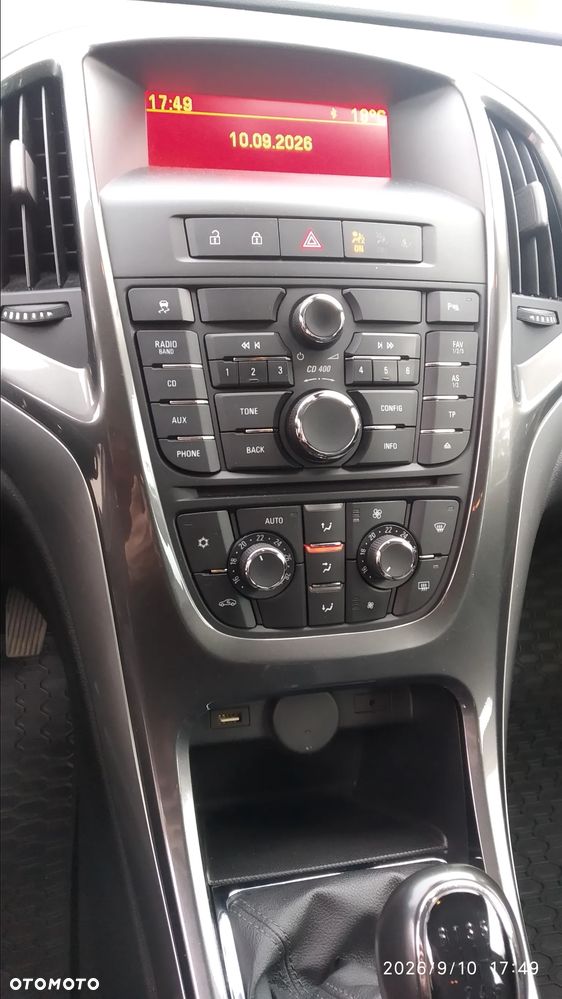 Opel Astra 1.4 T Cosmo - 13