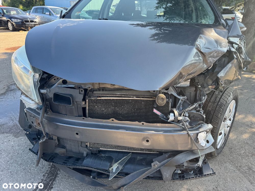 Toyota Yaris 2012 photo 4