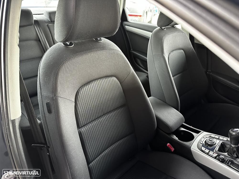 Audi A4 2.0 TDI Business Line Advance - 34