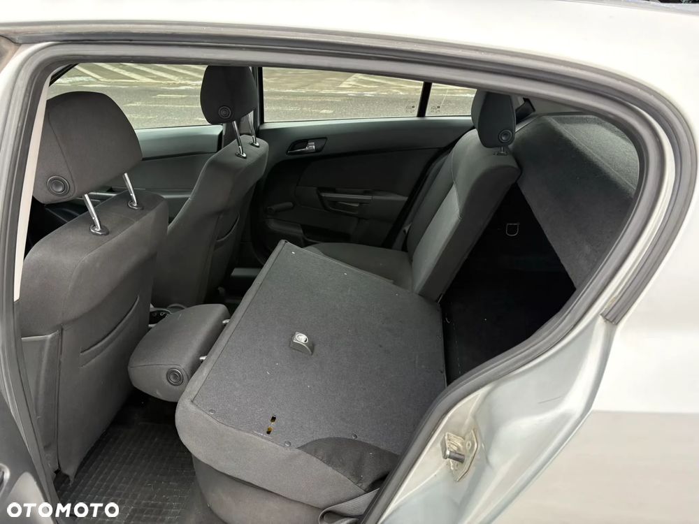 Opel Astra 1.7 CDTI - 9