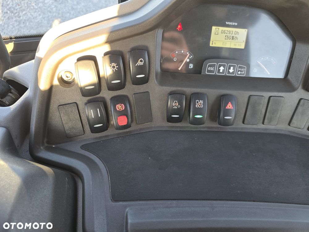 Volvo BL71B - 18