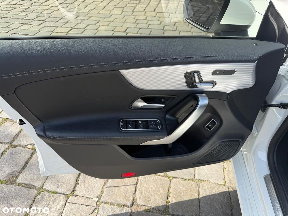 Mercedes-Benz CLA 250 7G-DCT Edition 2021 - 8