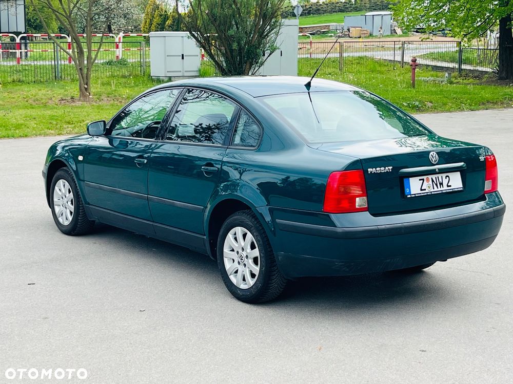Volkswagen Passat - 10