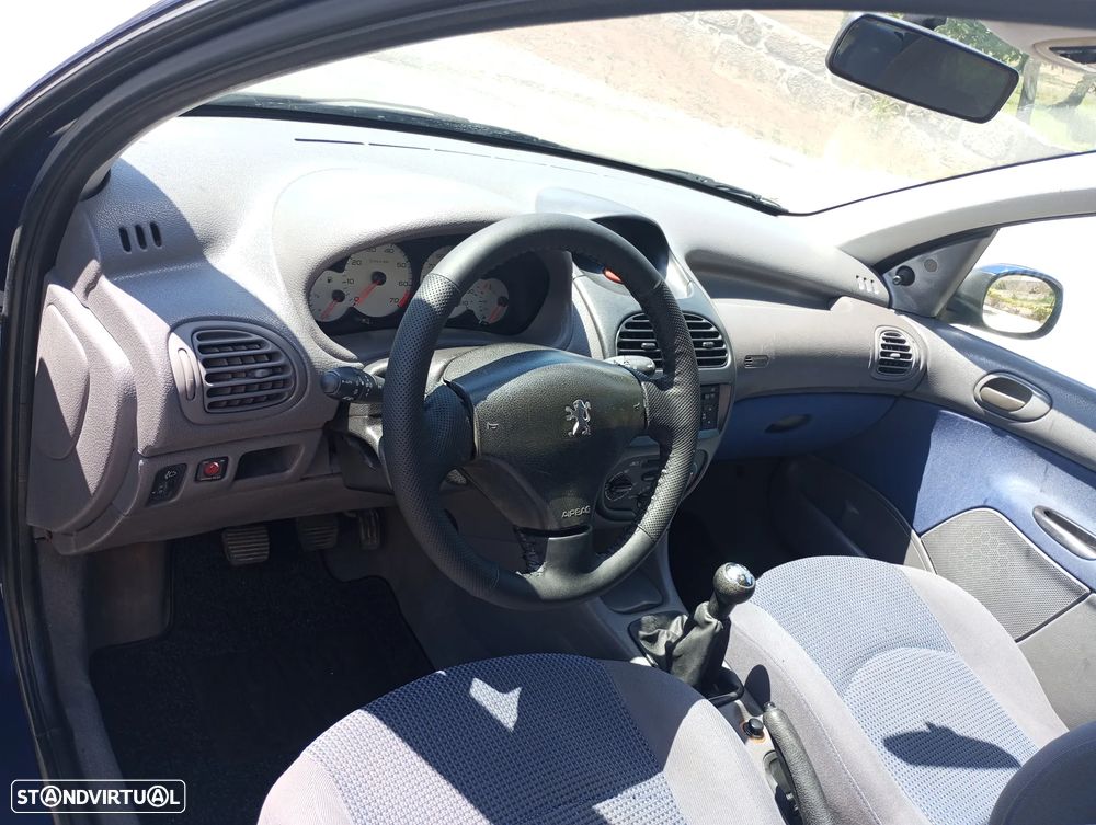 Peugeot 206 1.1 Color Line - 6