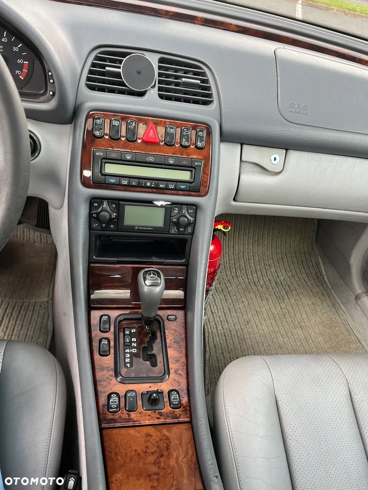 Mercedes-Benz CLK - 32