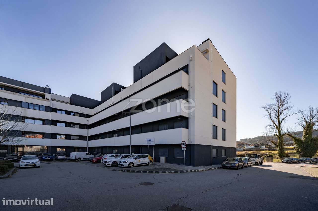 Apartamento T3 NOVO no Centro da Póvoa de Lanhoso! - Grande imagem: 2/30