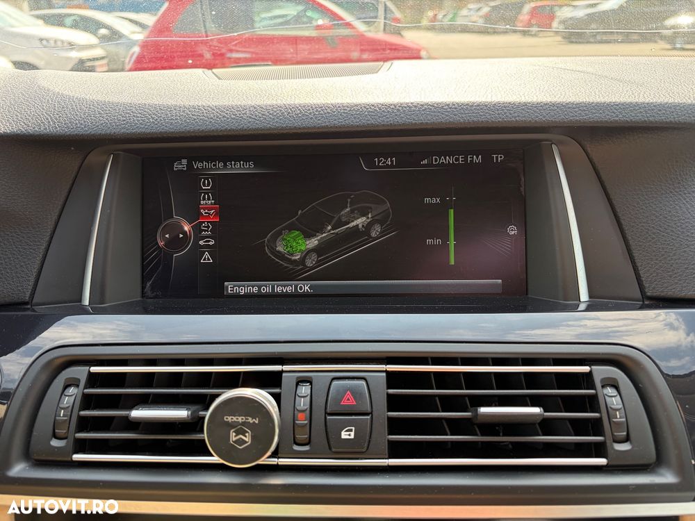 BMW Seria 5 525d xDrive AT - 18