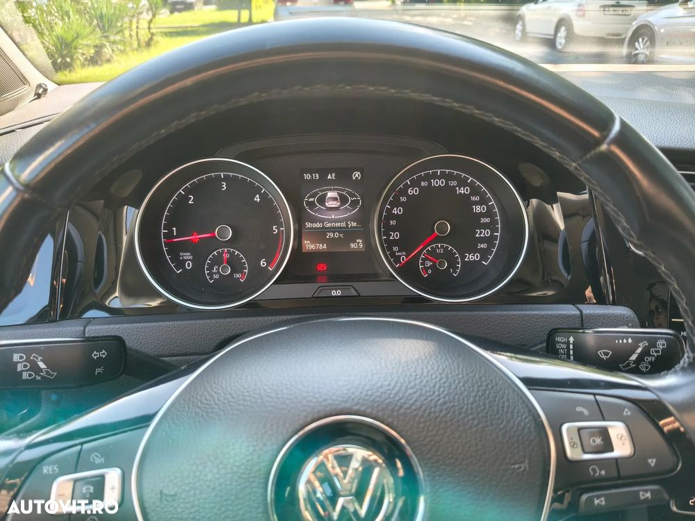 Volkswagen Golf 2.0 TDI Highline - 12